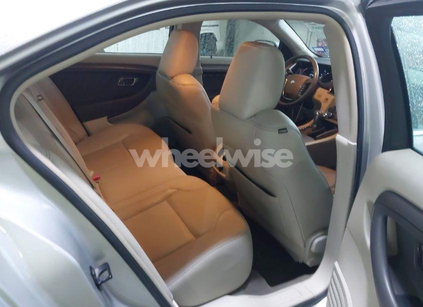 Photo 8 of 2010 Ford Taurus SEL (VIN 1FAHP2EW9AG158312)