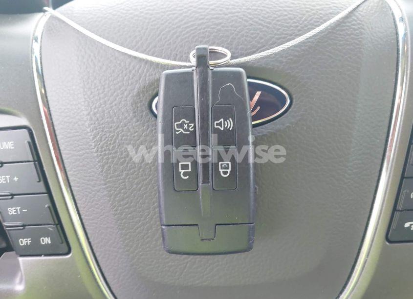 Photo 11 of 2010 Ford Taurus SEL (VIN 1FAHP2EWXAG139946)