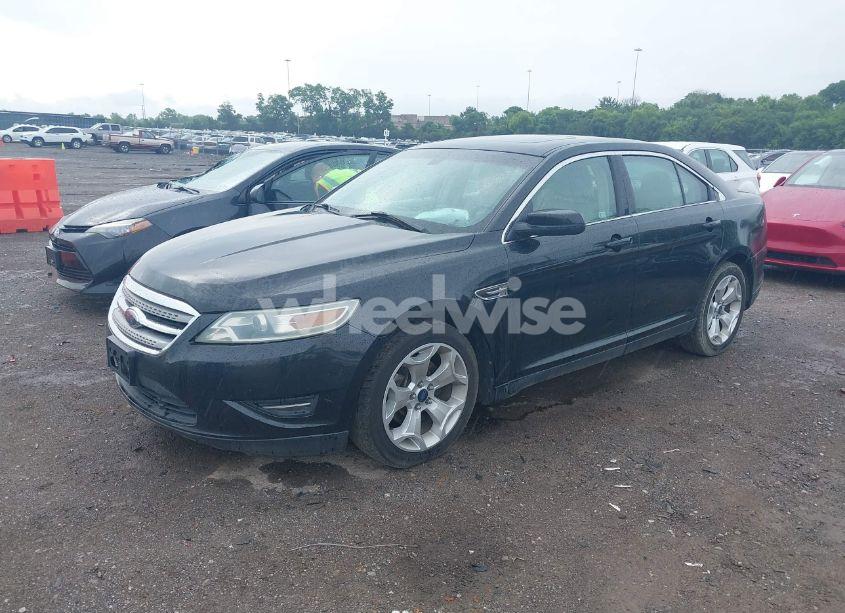 Photo 2 of 2010 Ford Taurus SEL (VIN 1FAHP2EWXAG139946)