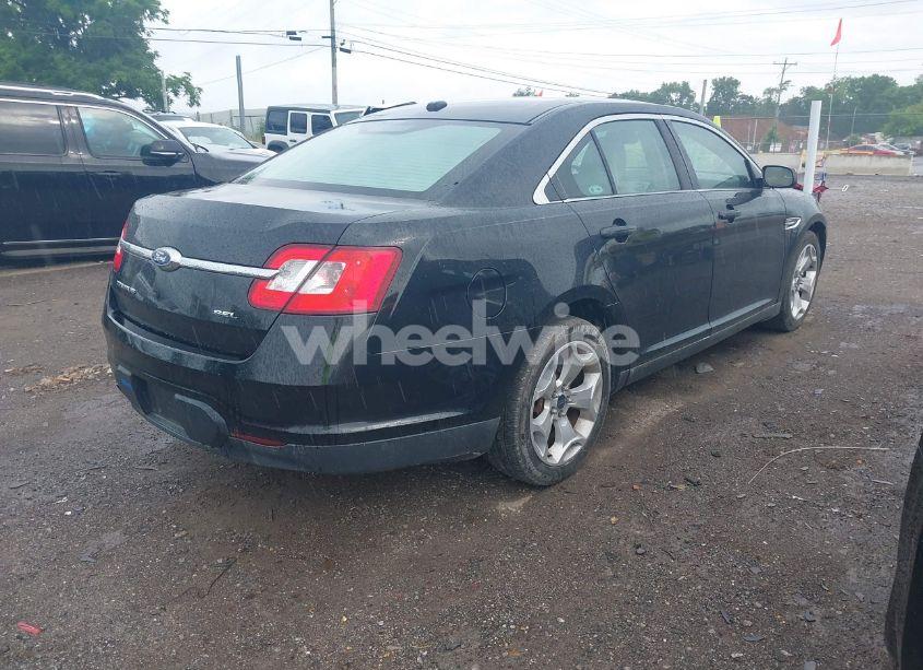 Photo 4 of 2010 Ford Taurus SEL (VIN 1FAHP2EWXAG139946)