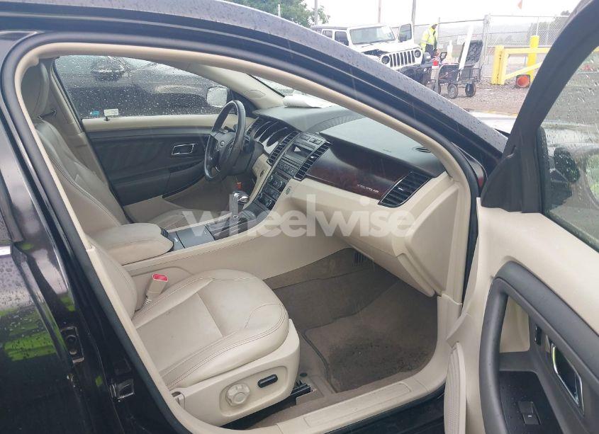 Photo 5 of 2010 Ford Taurus SEL (VIN 1FAHP2EWXAG139946)