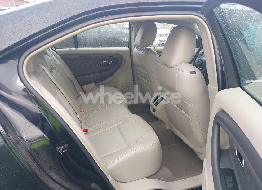 Photo 8 of 2010 Ford Taurus SEL (VIN 1FAHP2EWXAG139946)