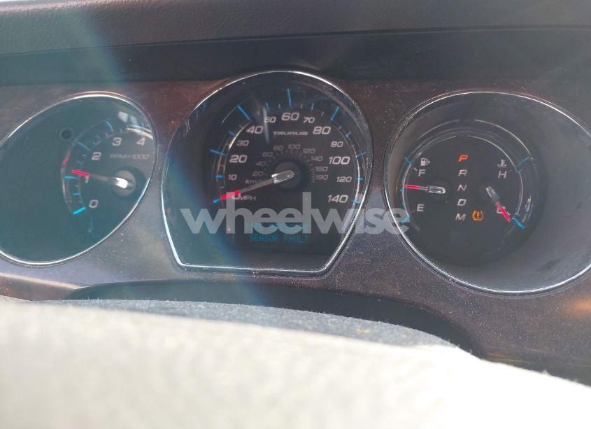 Photo 7 of 2010 Ford Taurus SEL (VIN 1FAHP2EWXAG145391)