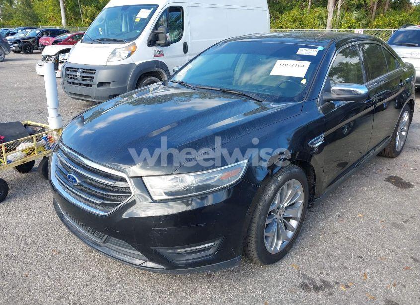 Photo 2 of 2015 Ford Taurus LIMITED (VIN 1FAHP2F80FG149957)