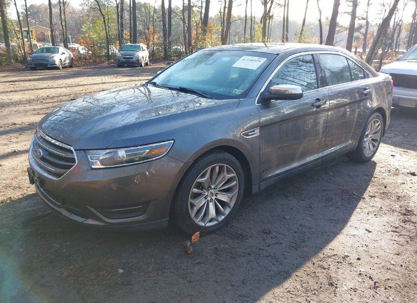 Photo 2 of 2015 Ford Taurus LIMITED (VIN 1FAHP2F80FG194865)