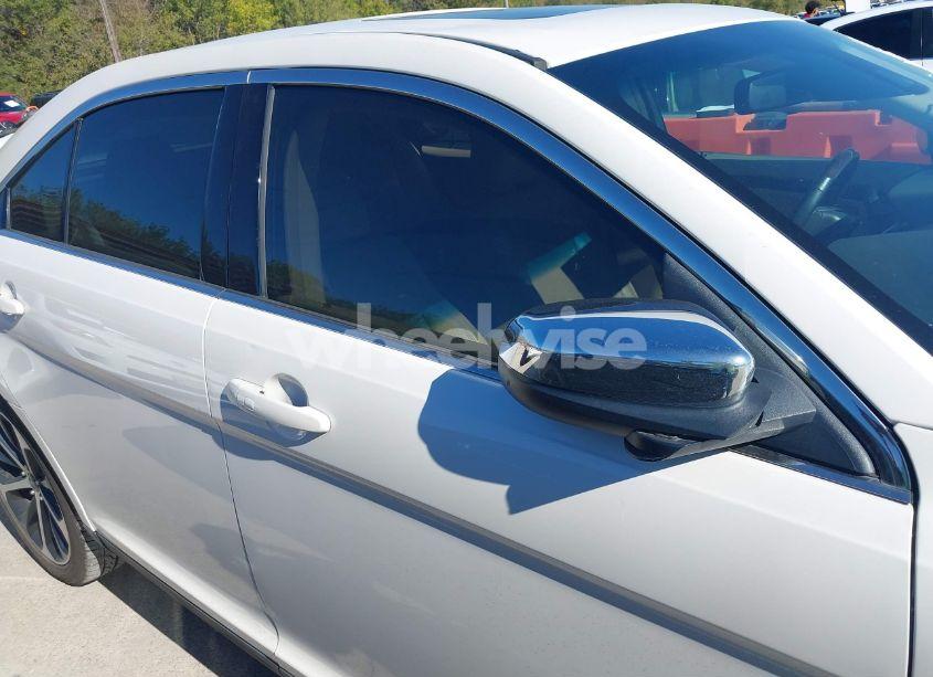 Photo 13 of 2015 Ford Taurus LIMITED (VIN 1FAHP2F80FG196289)