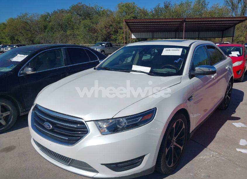 Photo 2 of 2015 Ford Taurus LIMITED (VIN 1FAHP2F80FG196289)