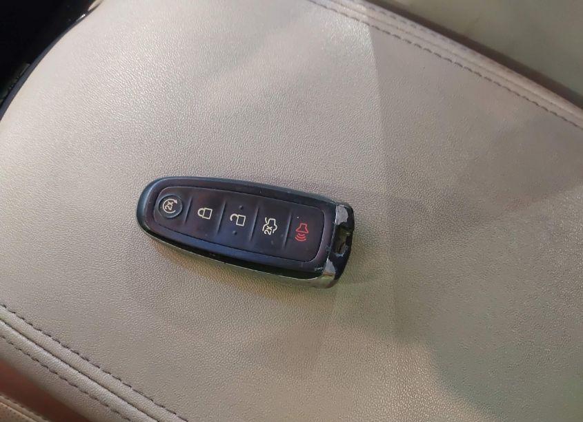 Photo 11 of 2016 Ford Taurus LIMITED (VIN 1FAHP2F80GG111629)