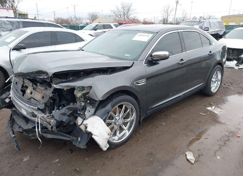 Photo 2 of 2016 Ford Taurus LIMITED (VIN 1FAHP2F80GG144341)