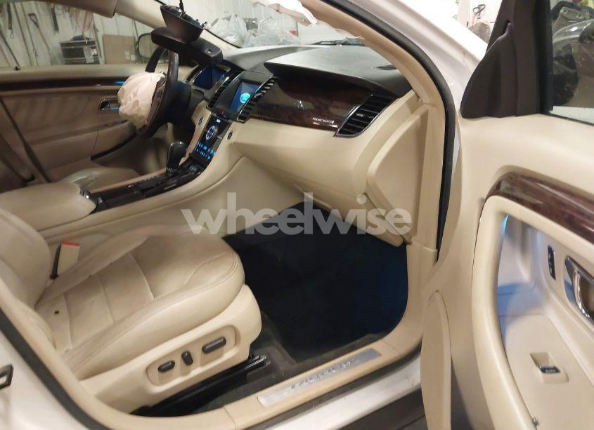 Photo 5 of 2017 Ford Taurus LIMITED (VIN 1FAHP2F81HG128652)