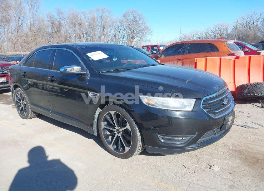 2015 Ford Taurus LIMITED (VIN 1FAHP2F82FG102235) main photo