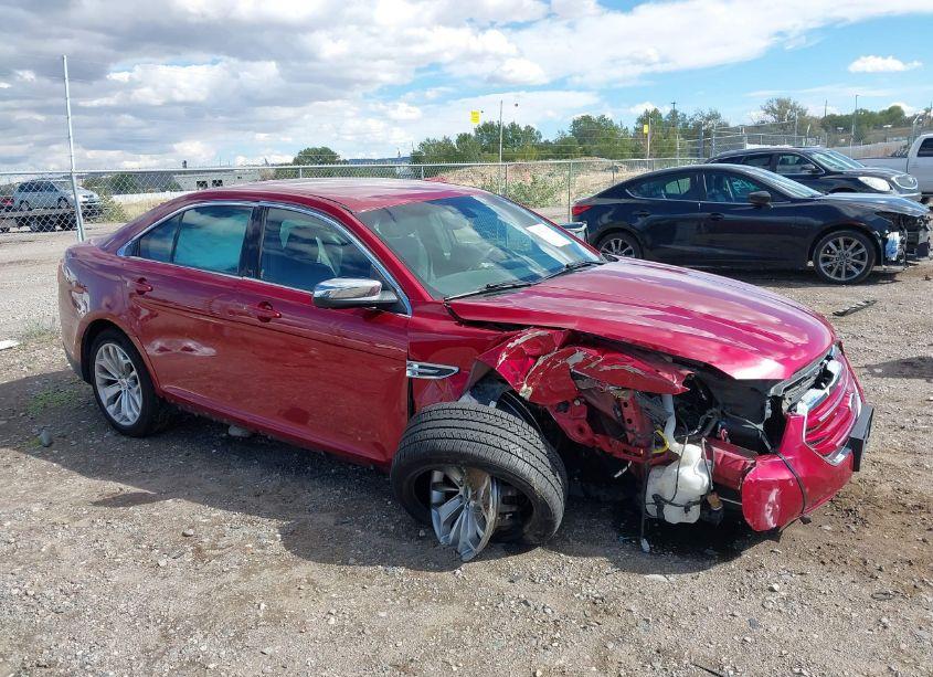 2015 Ford Taurus LIMITED (VIN 1FAHP2F82FG102560) main photo