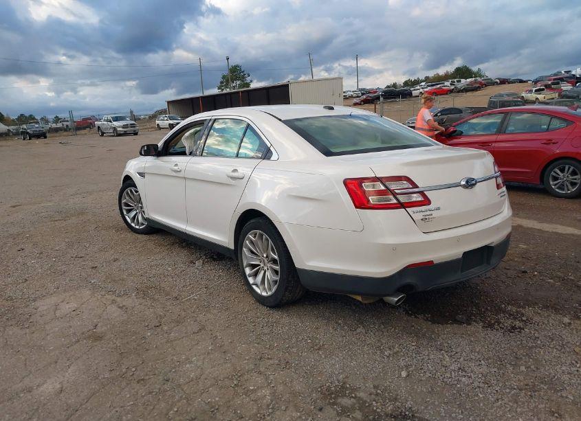 Photo 3 of 2015 Ford Taurus LIMITED (VIN 1FAHP2F82FG146901)