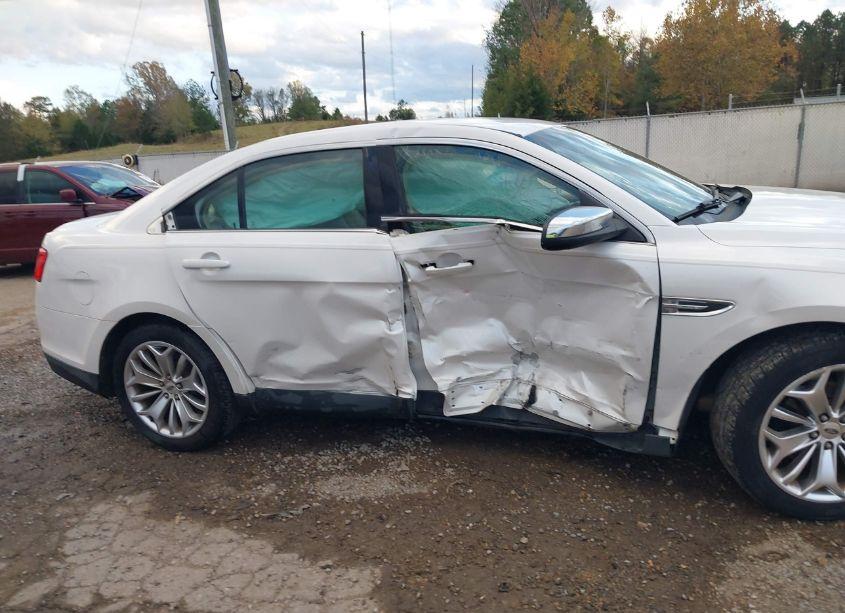 Photo 6 of 2015 Ford Taurus LIMITED (VIN 1FAHP2F82FG146901)