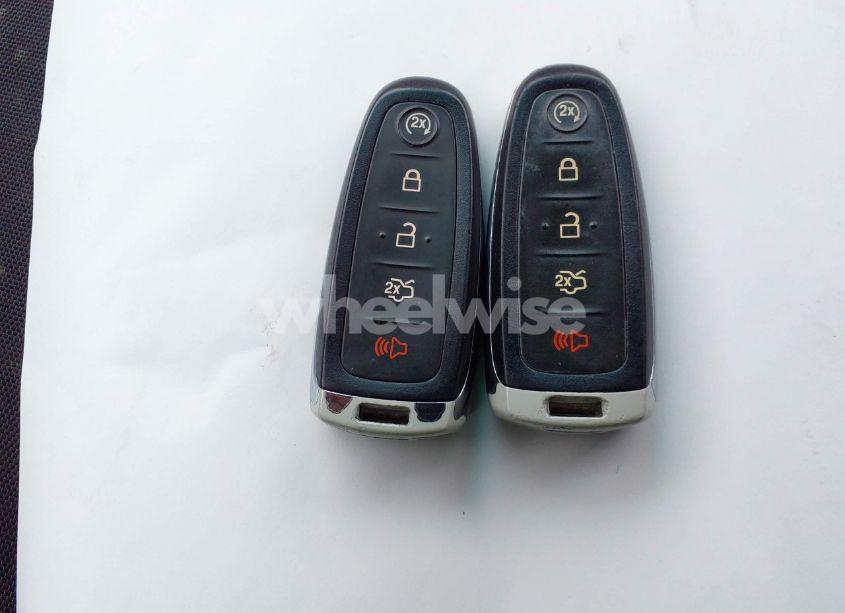 Photo 11 of 2016 Ford Taurus LIMITED (VIN 1FAHP2F82GG111003)