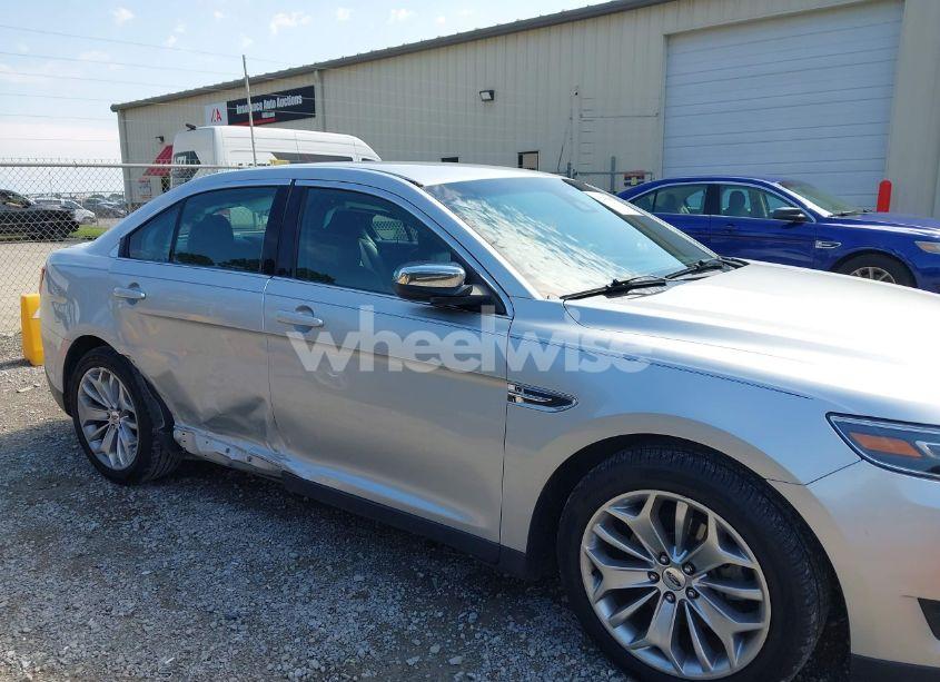 Photo 6 of 2017 Ford Taurus LIMITED (VIN 1FAHP2F82HG126232)