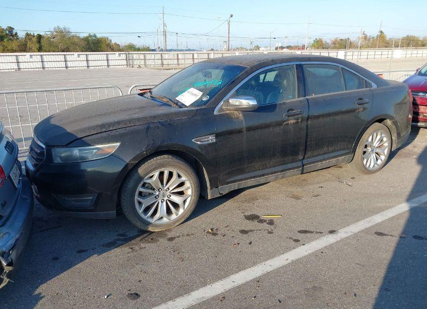 Photo 2 of 2015 Ford Taurus LIMITED (VIN 1FAHP2F84FG114581)