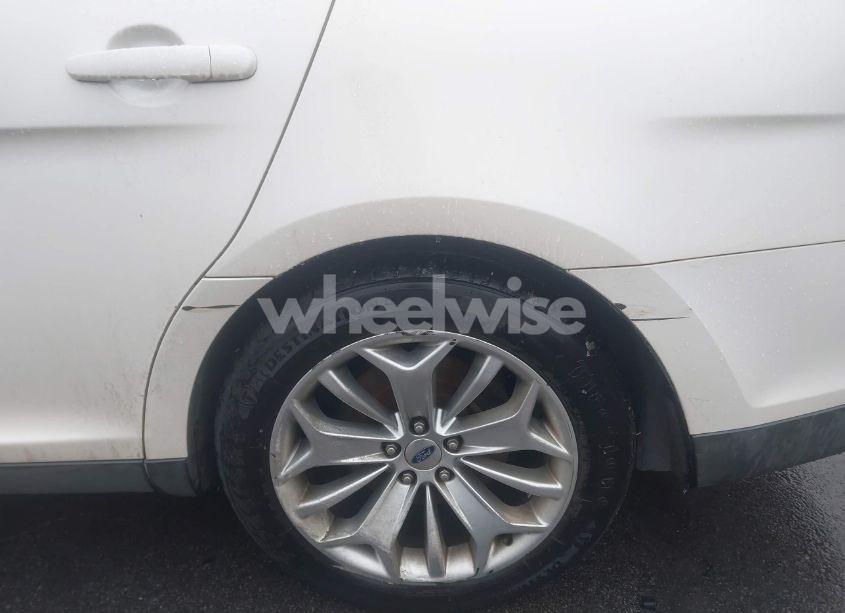 Photo 6 of 2015 Ford Taurus LIMITED (VIN 1FAHP2F84FG206175)