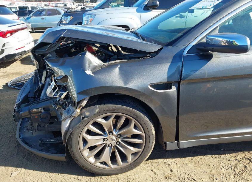 Photo 19 of 2019 Ford Taurus LIMITED (VIN 1FAHP2F84KG118320)