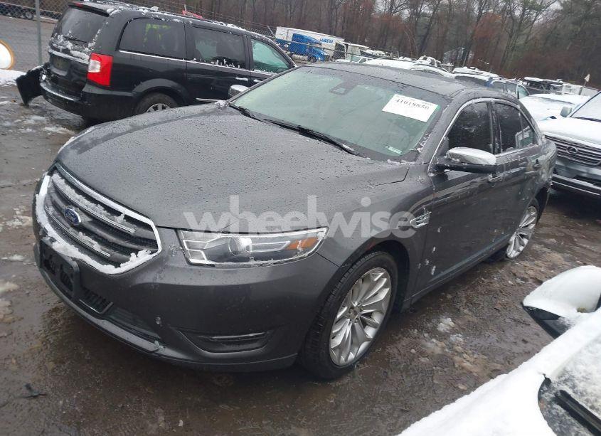 Photo 2 of 2017 Ford Taurus LIMITED (VIN 1FAHP2F85HG135832)