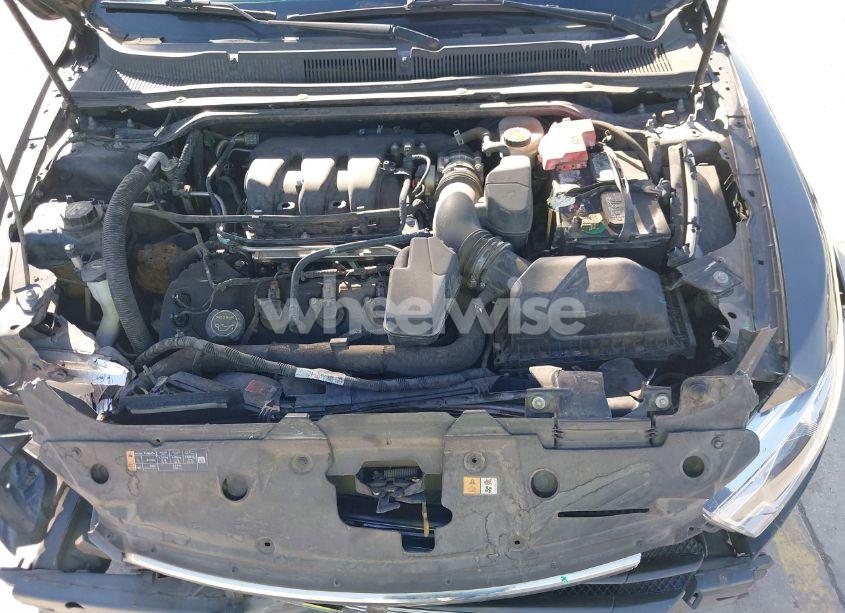 Photo 10 of 2015 Ford Taurus LIMITED (VIN 1FAHP2F86FG118647)