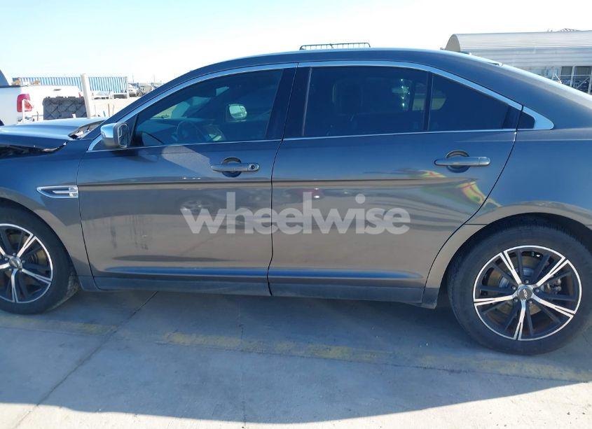 Photo 15 of 2015 Ford Taurus LIMITED (VIN 1FAHP2F86FG118647)