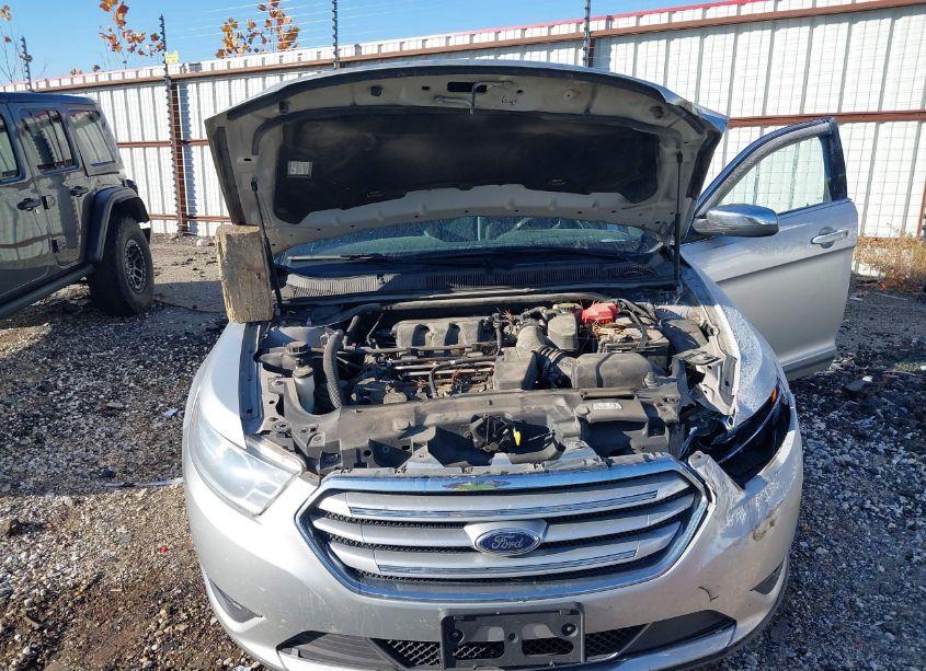 Photo 10 of 2015 Ford Taurus LIMITED (VIN 1FAHP2F87FG104739)