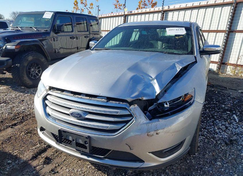 Photo 6 of 2015 Ford Taurus LIMITED (VIN 1FAHP2F87FG104739)