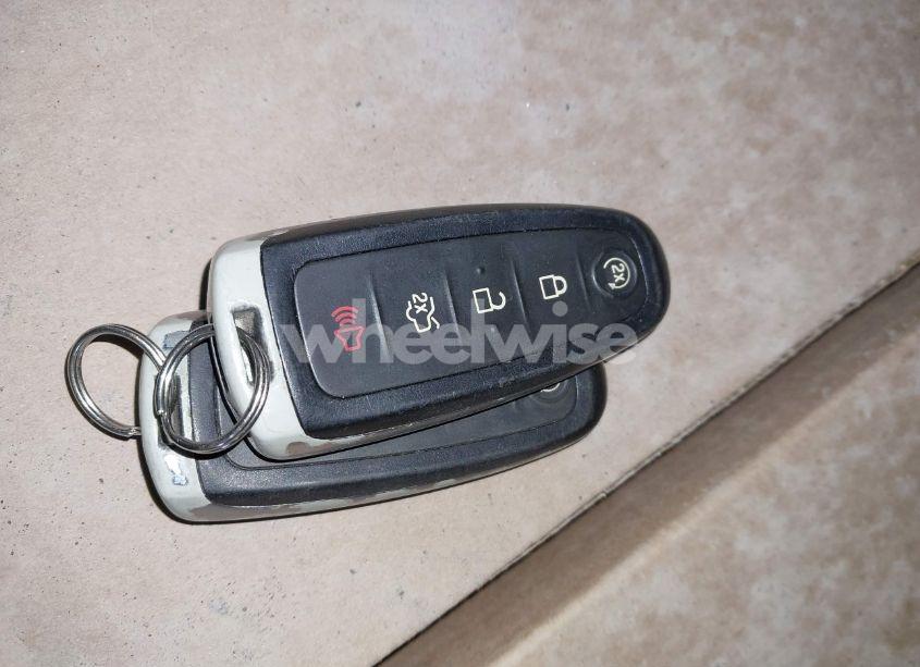 Photo 11 of 2016 Ford Taurus LIMITED (VIN 1FAHP2F87GG143056)