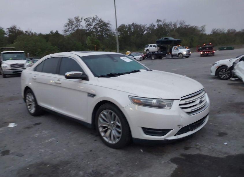 2015 Ford Taurus LIMITED (VIN 1FAHP2F89FG127083) main photo