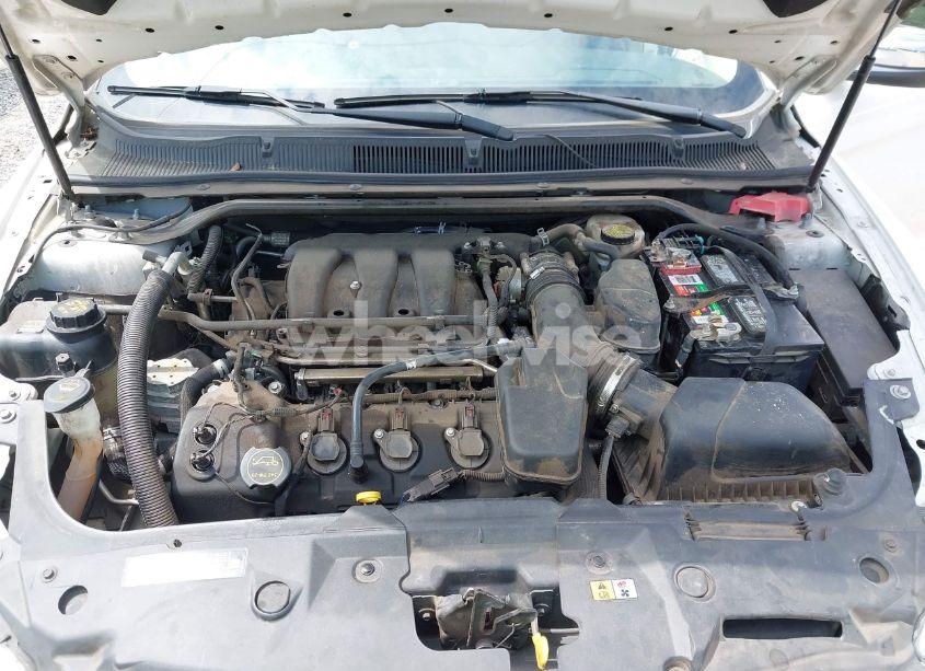 Photo 10 of 2015 Ford Taurus LIMITED (VIN 1FAHP2F8XFG175319)