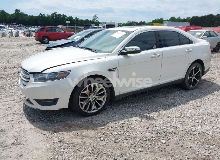 Photo 2 of 2015 Ford Taurus LIMITED (VIN 1FAHP2F8XFG175319)