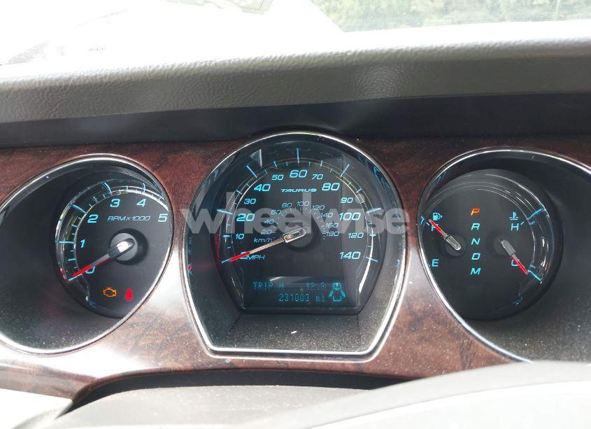 Photo 7 of 2010 Ford Taurus LIMITED (VIN 1FAHP2FW0AG118800)