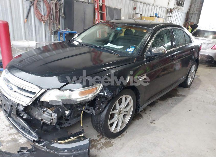 Photo 2 of 2010 Ford Taurus LIMITED (VIN 1FAHP2FW2AG107121)