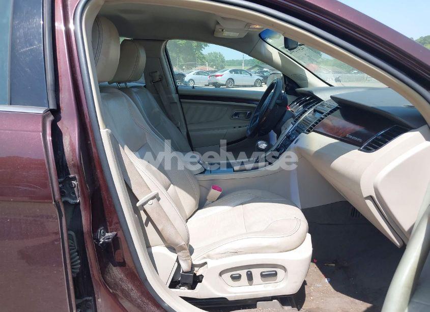 Photo 5 of 2010 Ford Taurus LIMITED (VIN 1FAHP2FW4AG105483)