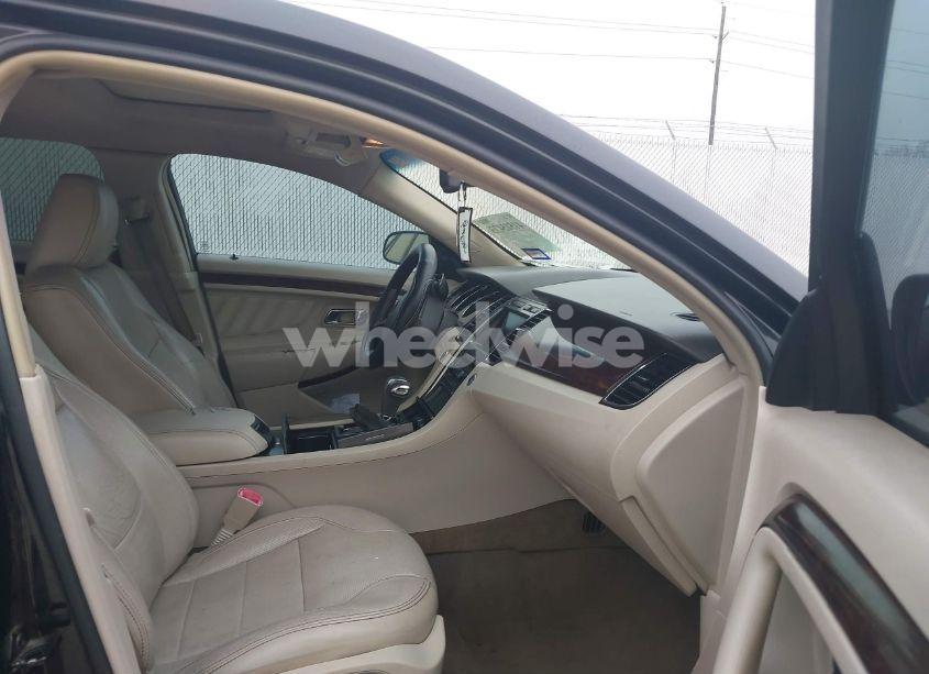 Photo 5 of 2010 Ford Taurus LIMITED (VIN 1FAHP2FW5AG120090)