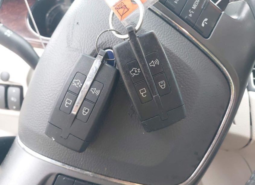 Photo 11 of 2010 Ford Taurus LIMITED (VIN 1FAHP2FW5AG127458)