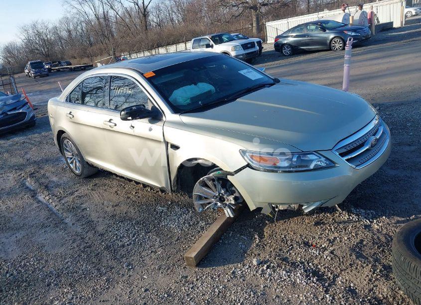 2010 Ford Taurus LIMITED (VIN 1FAHP2FW5AG153395) main photo
