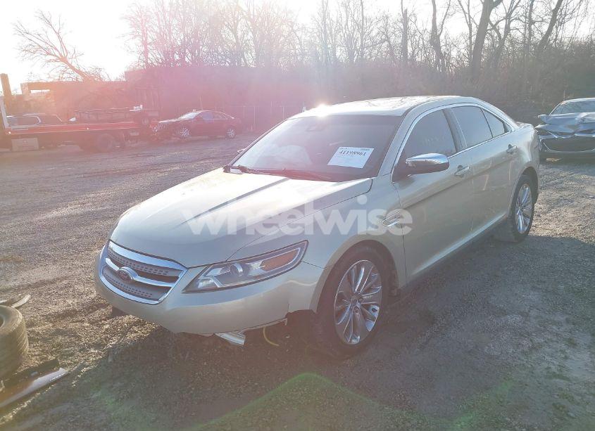 Photo 2 of 2010 Ford Taurus LIMITED (VIN 1FAHP2FW5AG153395)