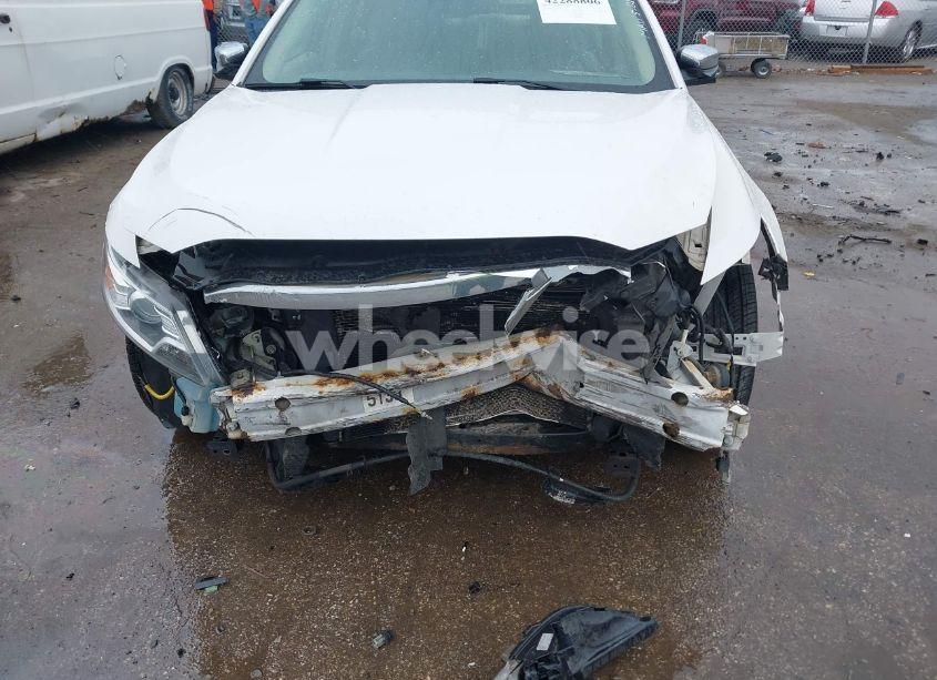 Photo 6 of 2011 Ford Taurus LIMITED (VIN 1FAHP2FW5BG123279)