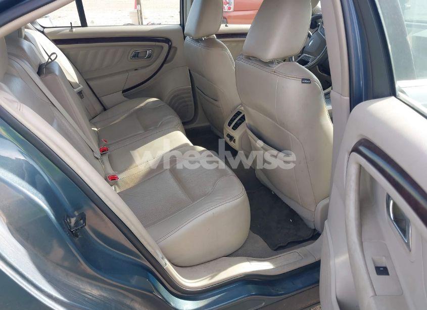 Photo 8 of 2010 Ford Taurus LIMITED (VIN 1FAHP2FW6AG144009)