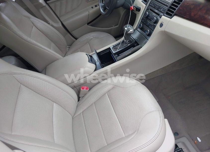 Photo 5 of 2010 Ford Taurus LIMITED (VIN 1FAHP2FW6AG144074)