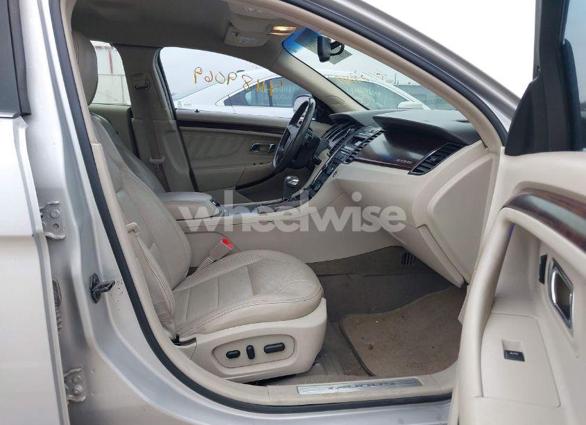 Photo 5 of 2010 Ford Taurus LIMITED (VIN 1FAHP2FW8AG126983)