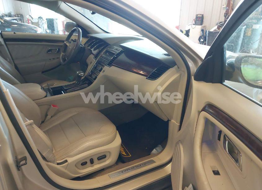 Photo 5 of 2010 Ford Taurus LIMITED (VIN 1FAHP2FW9AG142335)