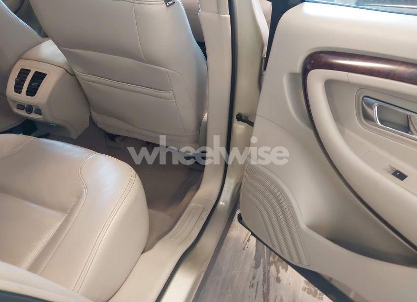 Photo 8 of 2010 Ford Taurus LIMITED (VIN 1FAHP2FW9AG142335)