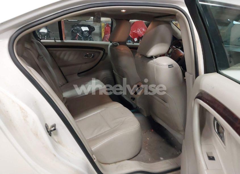 Photo 8 of 2010 Ford Taurus LIMITED (VIN 1FAHP2FWXAG122482)