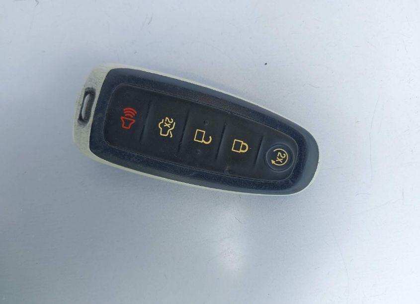 Photo 11 of 2016 Ford Taurus SEL (VIN 1FAHP2H80GG142568)