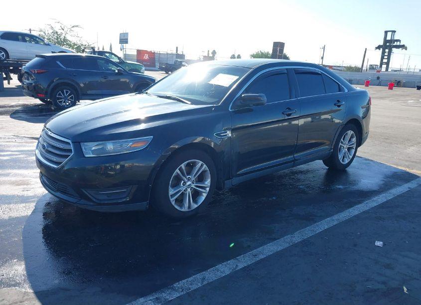 Photo 2 of 2013 Ford Taurus SEL (VIN 1FAHP2H82DG200031)