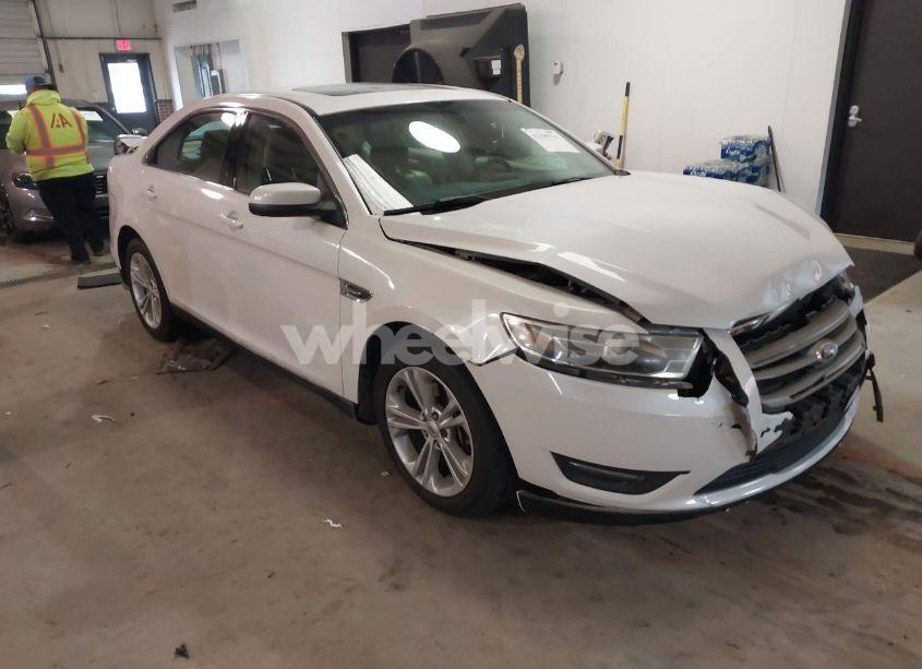 2015 Ford Taurus SEL (VIN 1FAHP2H82FG183637) main photo