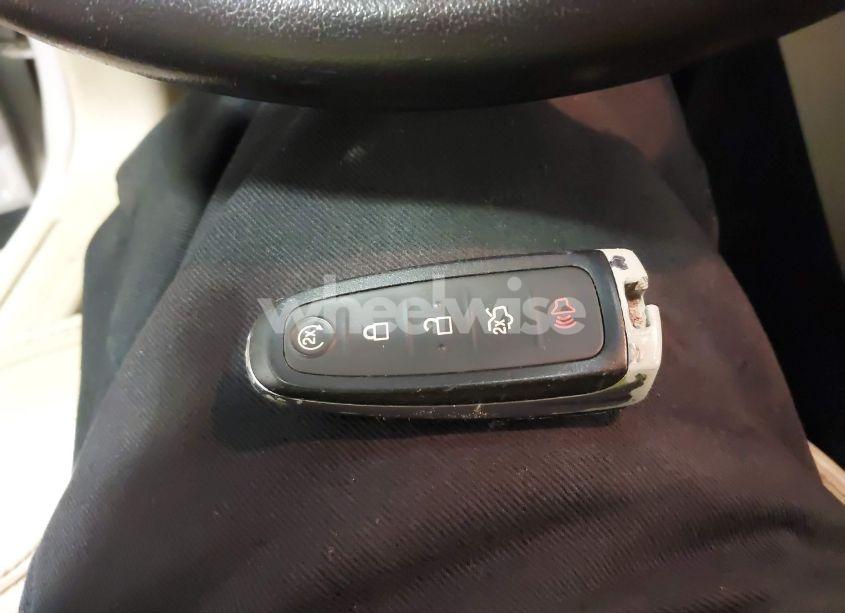 Photo 11 of 2015 Ford Taurus SEL (VIN 1FAHP2H82FG183637)